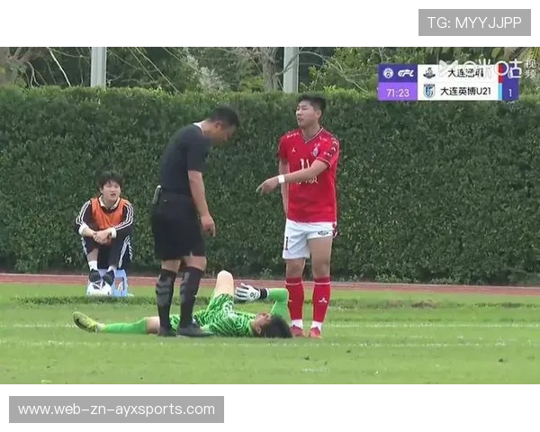 大连英博王禹任意球破门，引爆全场